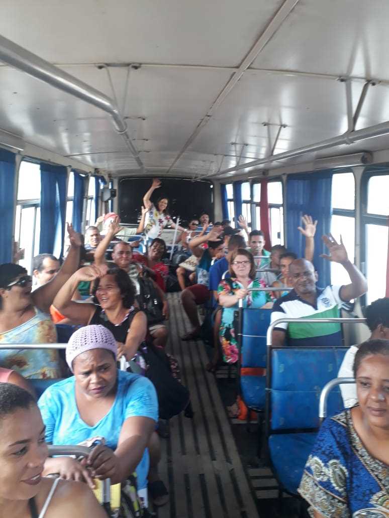Camacã: Usuários do CAPS fazem passeio em Canavieiras